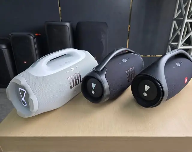 Bombox 4